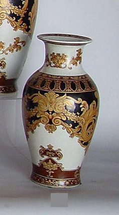 Ebony Black and Gold Acanthus - Luxury Handmade and Painted Reproduction Chinese Porcelain - 14 Inch Mantle Vase, Jardiniere - Style 3