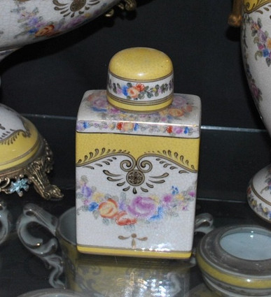 Fleurs Regales - Luxury Hand Painted Chinese Porcelain - 06 Inch Square Container or Covered Jar - Style E94