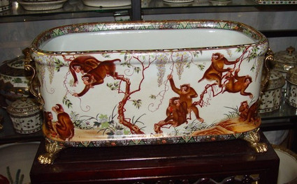 Merry Monkeys - Luxury Hand Painted Chinese Reproduction Porcelain and Gilt Bronze Ormolu - 21 Inch Rectangular Statement Centerpiece Planter Style E593