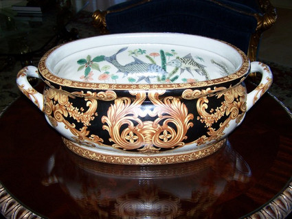 Ebony Black and Gold Acanthus - Luxury Handmade and Painted Reproduction Chinese Porcelain - 22 Inch Footbath, Planter, Centerpiece Style 951