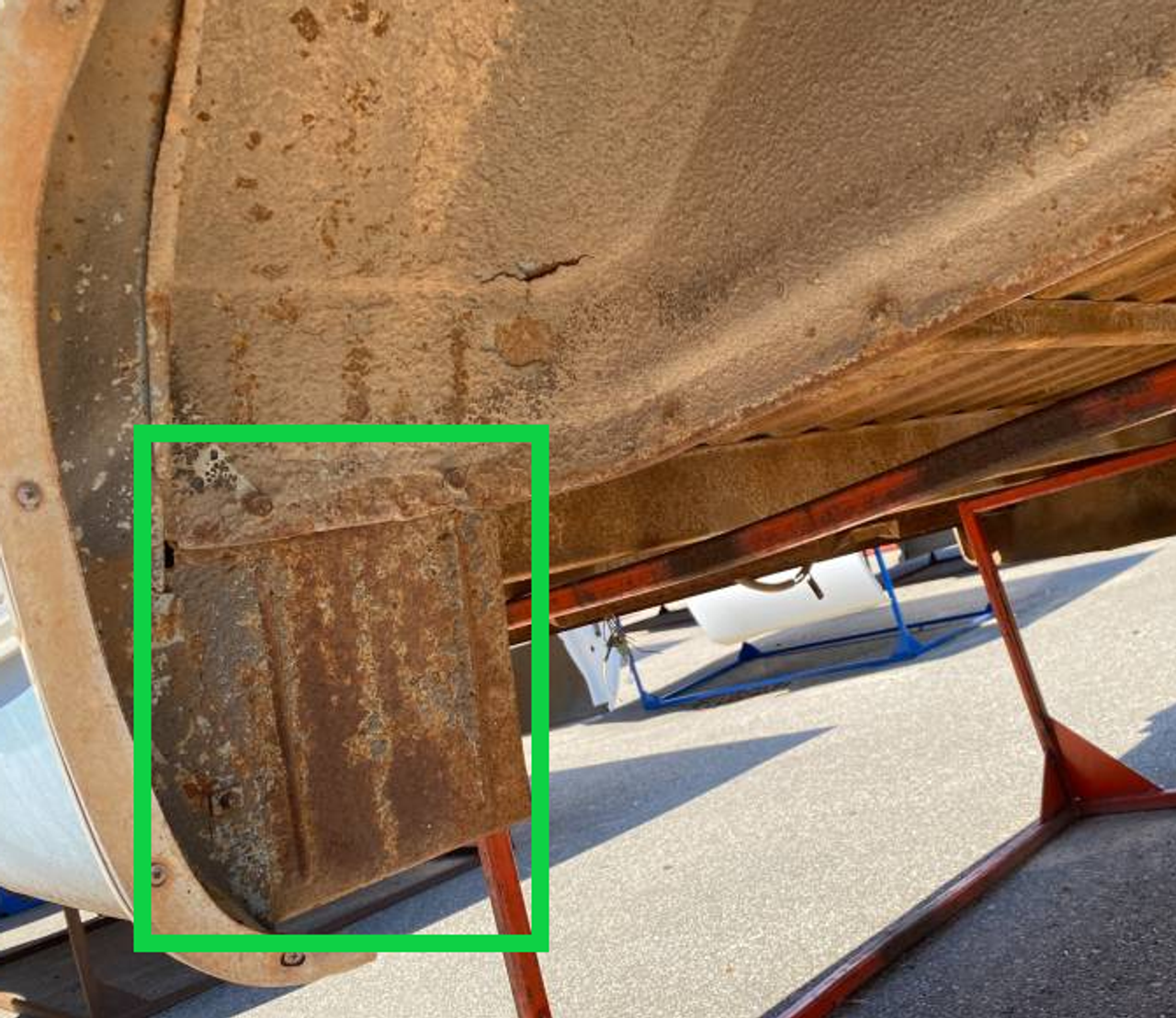 Rh 1973-1987 Chevy & Gmc Fleetside Pickup Rear Gravel Shield