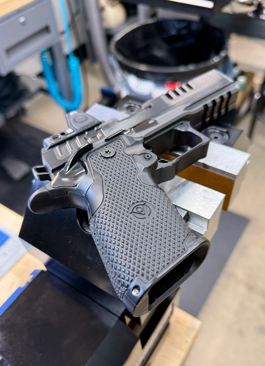 Staccato Aluminum HD Grip Blend Package - Full Size