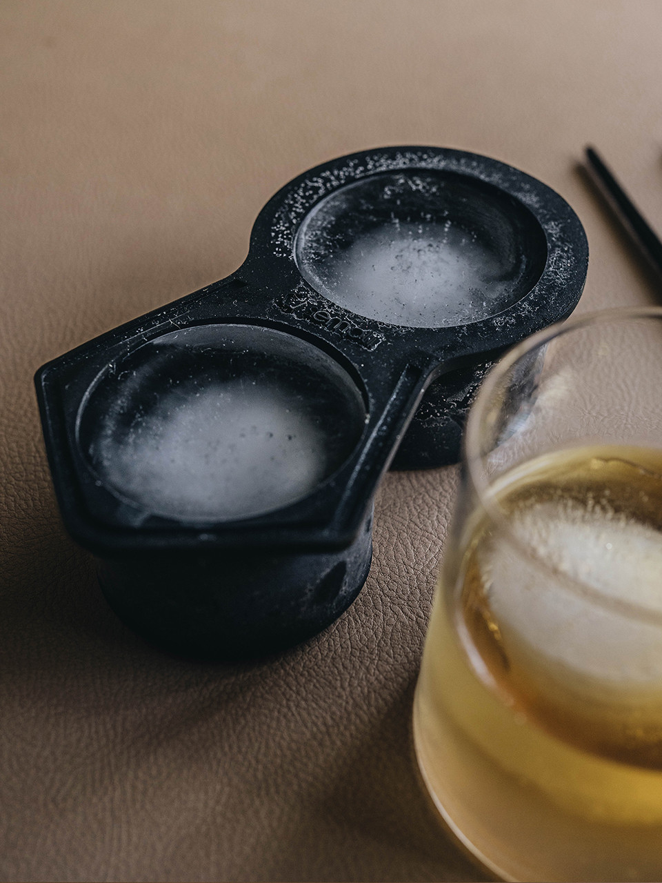 Patterns Ice Designer Tray for Clear Ice Cocktails and Whiskey