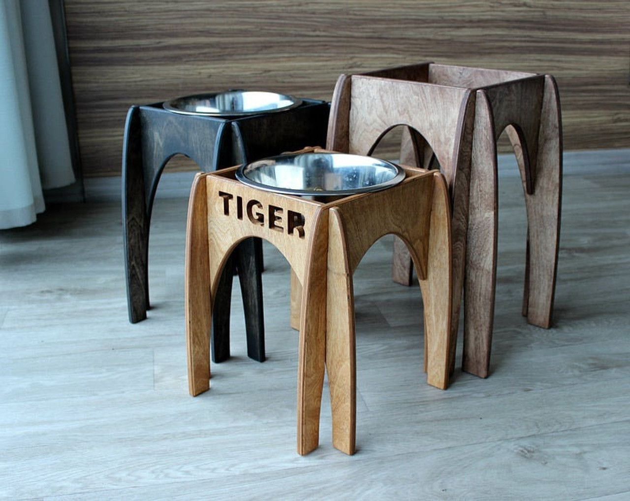 https://cdn11.bigcommerce.com/s-zy7iaurt44/images/stencil/1280x1280/products/1892/7878/Elevated_Dog_Bowls_-_Stand_Arch__74948.1645949509.JPG?c=2
