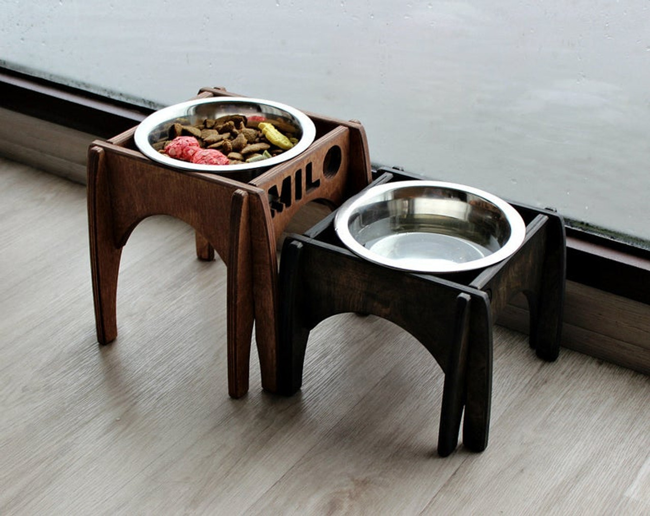 https://cdn11.bigcommerce.com/s-zy7iaurt44/images/stencil/1280x1280/products/1897/7913/Two_Elevated_Dog_Bowls_-_Arch_Single_Bowl__84445.1645953630.jpg?c=2