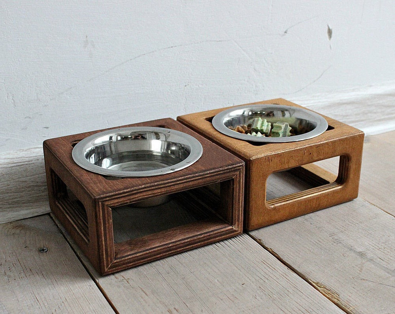 https://cdn11.bigcommerce.com/s-zy7iaurt44/images/stencil/800x800/products/1905/7968/Elevated_Dog_Bowls_-_Skeleton_Single_Stand__34097.1645976168.JPG?c=2