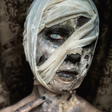 Walking Dead Kingdom Zombie Beige Contacts UGC