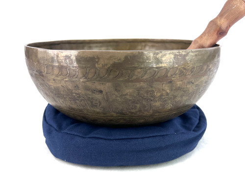 11.25" G#/D# Note Etched Five Golden Buddha Himalayan Singing Bowl #g22401022