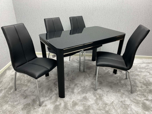 Morano Dining Set with 4 Carlo Chairs