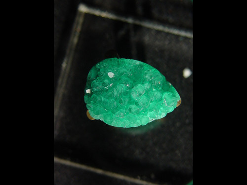 Emerald Crystal Cluster- 15ct - RARE CHATHAM EMERALD!