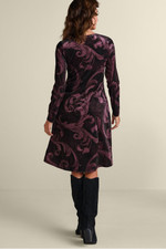 2gr75__romantic-scroll-wine_2