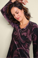 2gr75__romantic-scroll-wine_3