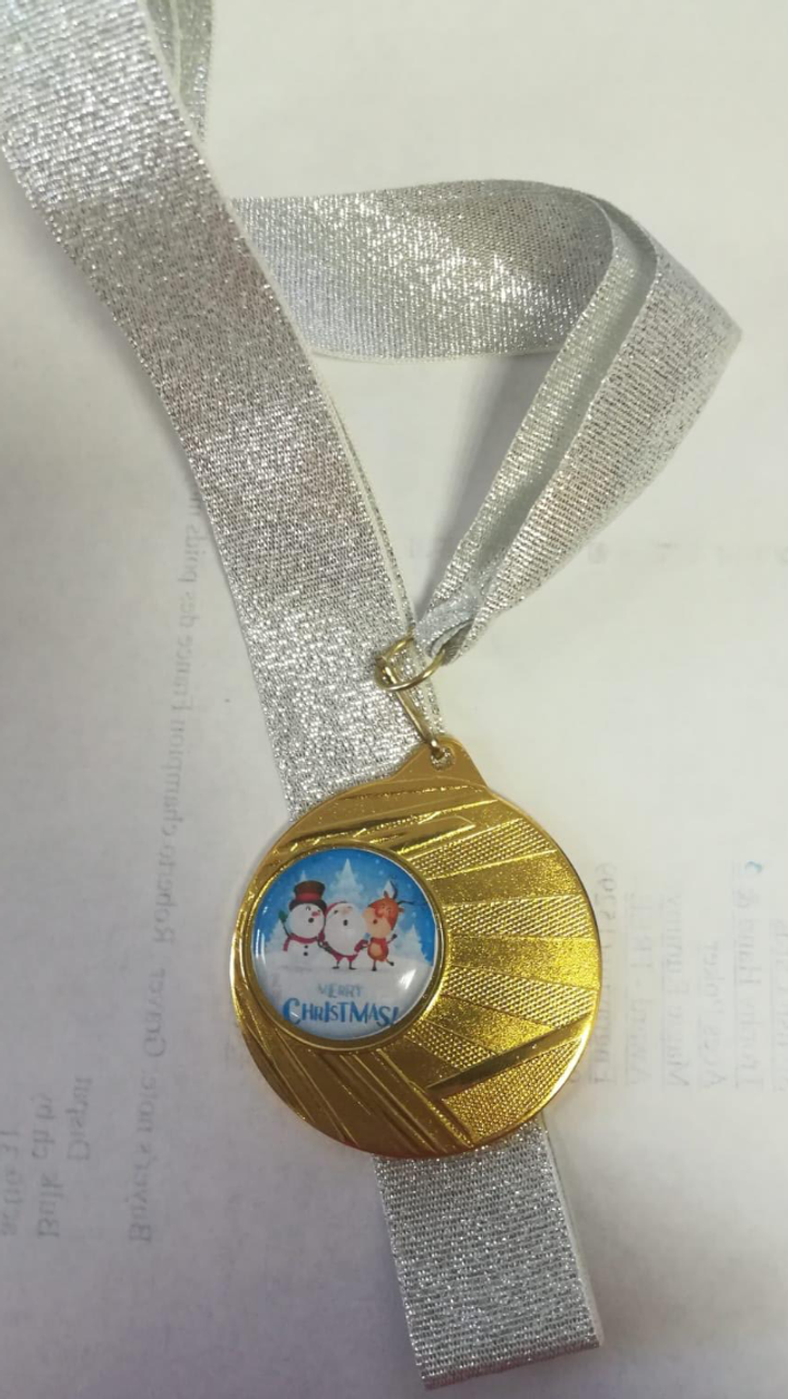 100 x Festive Snowman, Santa, Reindeer Merry Christmas Medals from 1stPlace4Trophies includes FREE RIBBON