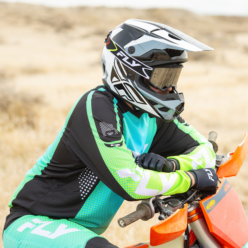 Kinetic Crest Helmet