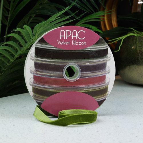 Sage Green Velvet Ribbon (15mm x 20m) Sage Green Velvet Ribbon (15mm x 20m)