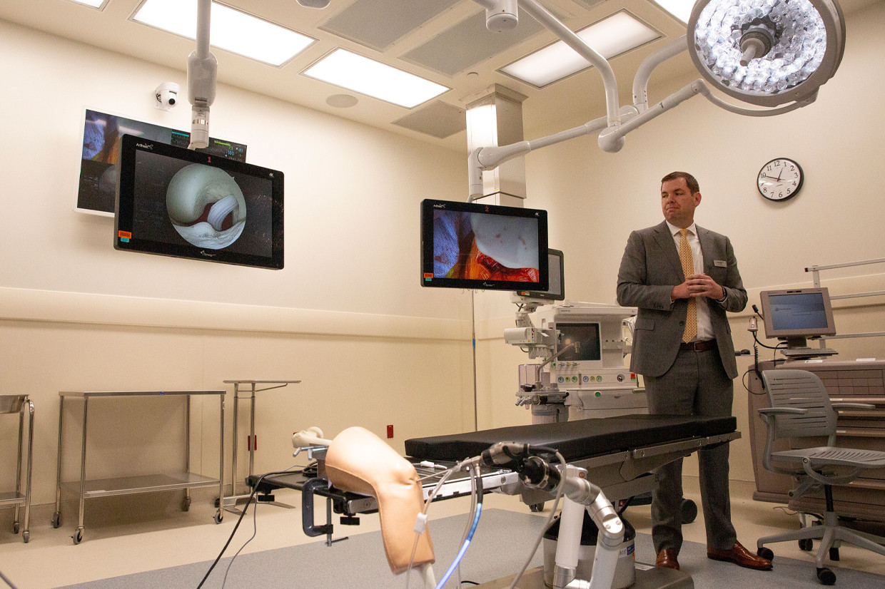 Transferring Arthroscopic Skills Simulator Training to Real Life Scenario