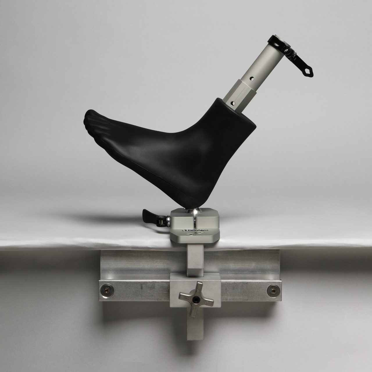 Knee System Railing Converge™ Knee System - Bed Rail Mounted with Adjustable Ligament ...