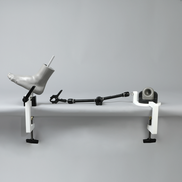 The Sawbones TKS - Total Knee System (Medium and Large)