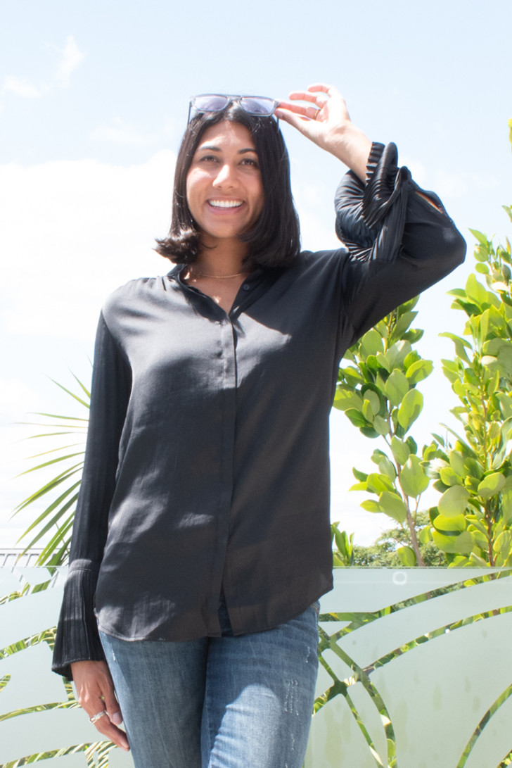 Storm Paloma Shirt Black Satin, close up