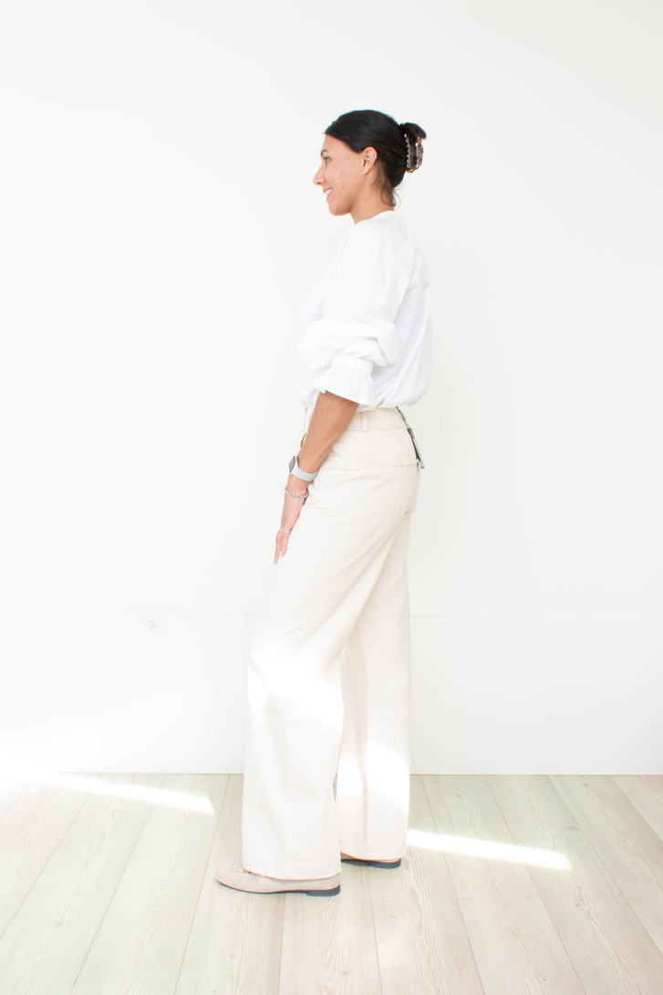 Brush Stroke Jean Natural on a tall woamn, side view