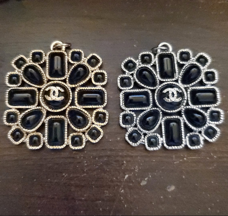 C Crossed Clover