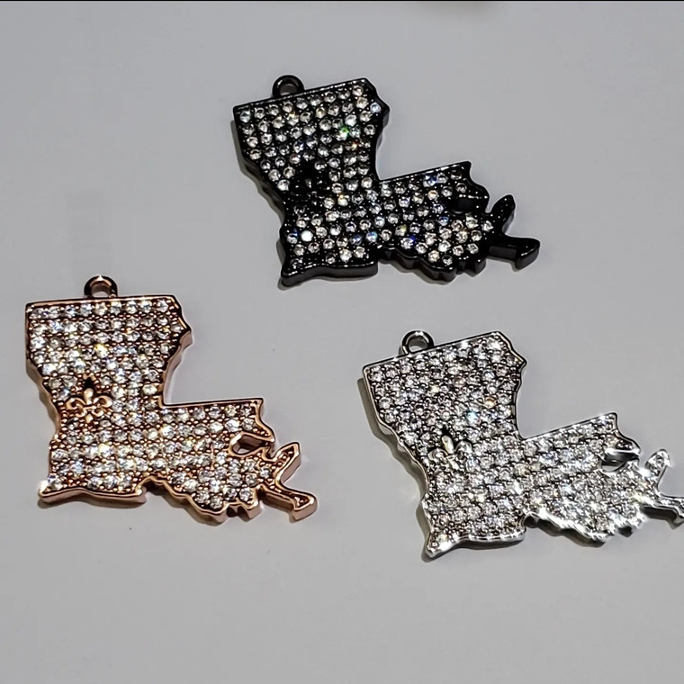 Lousiana State shape w/ fleur de lis