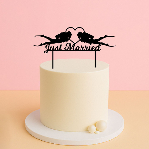 Just Married Scuba Divers Cake Decoration - Romantic scuba diving wedding cake topper Just Married Scuba Divers Cake Decoration - Romantic scuba diving wedding cake topper