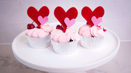 40+ Cute Simple Birthday Cake Ideas : Heart-Shaped Cake