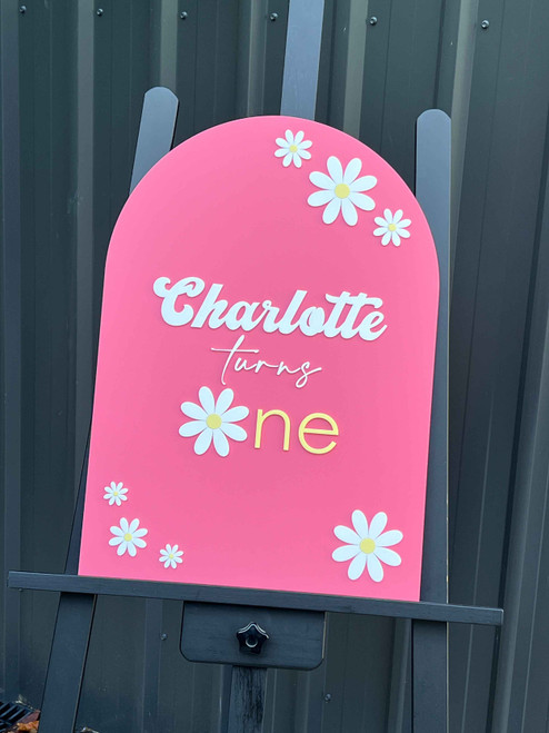 Personalised Daisy Arch Birthday Sign - Perfect for First Birthday Celebrations Personalised Daisy Arch Birthday Sign - Perfect for First Birthday Celebrations
